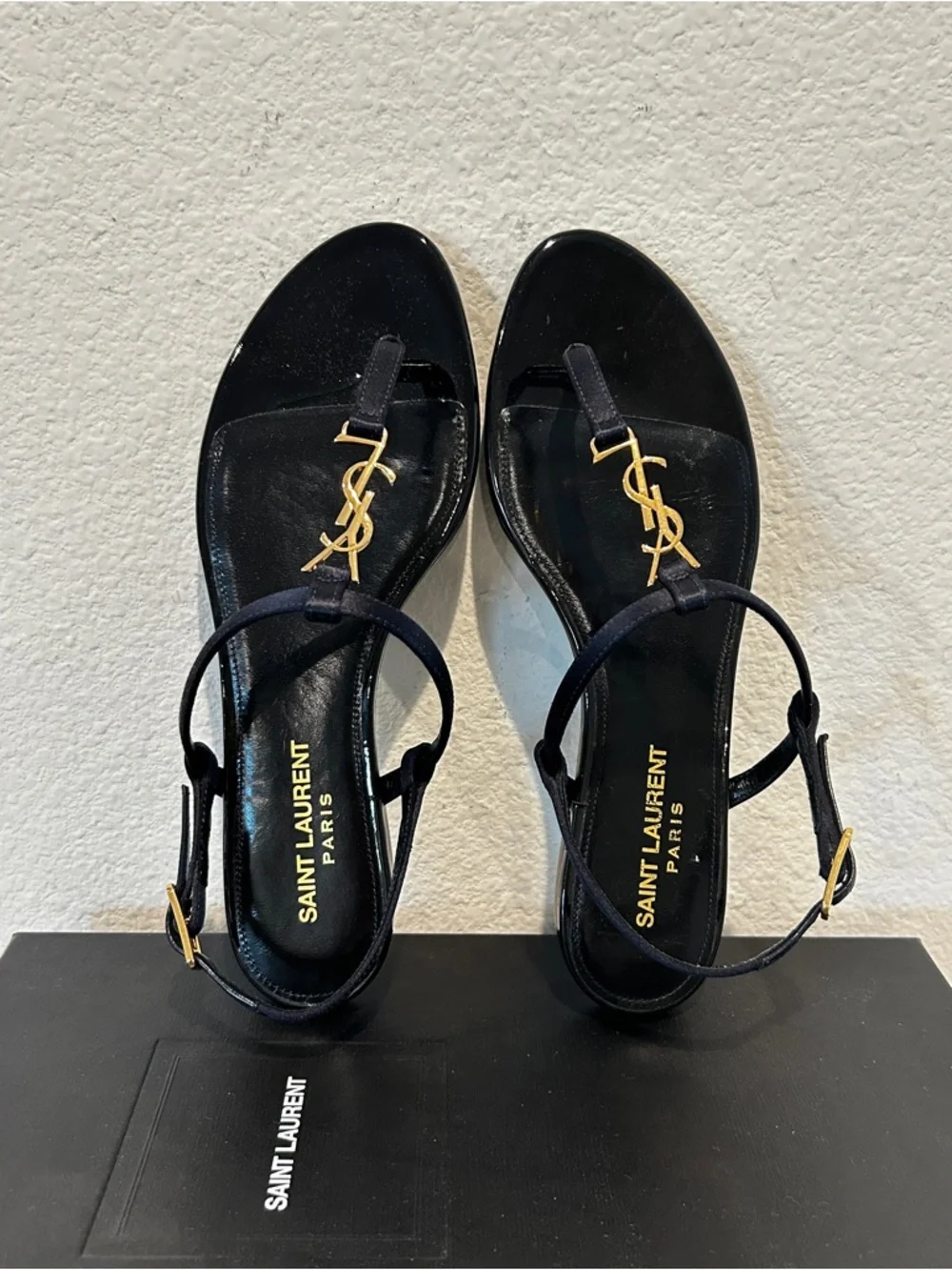 NIB Saint Laurent Cassandra Slingback Thong Flat Sandals Navy, Size 36.5, $990